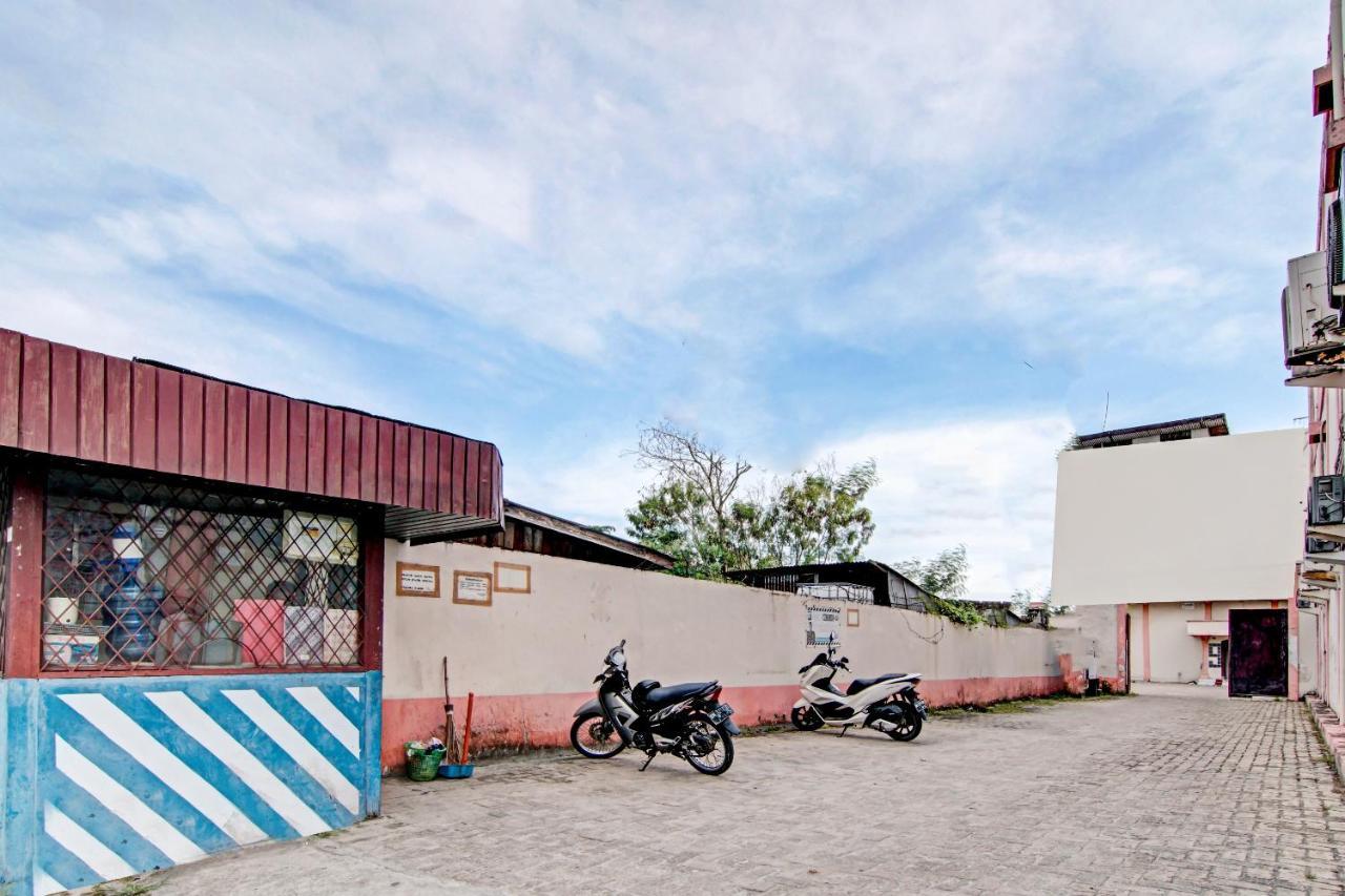 Oyo 90697 Hotel Wisata Dumai Exteriér fotografie